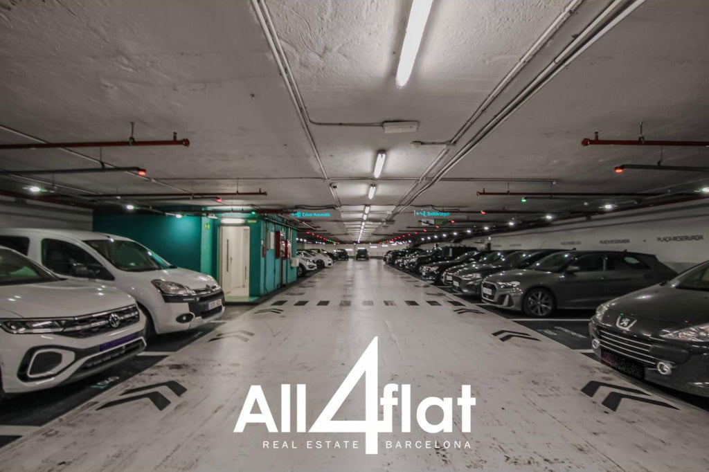 C/ Comte d'Urgell - Réf. : 003340A 