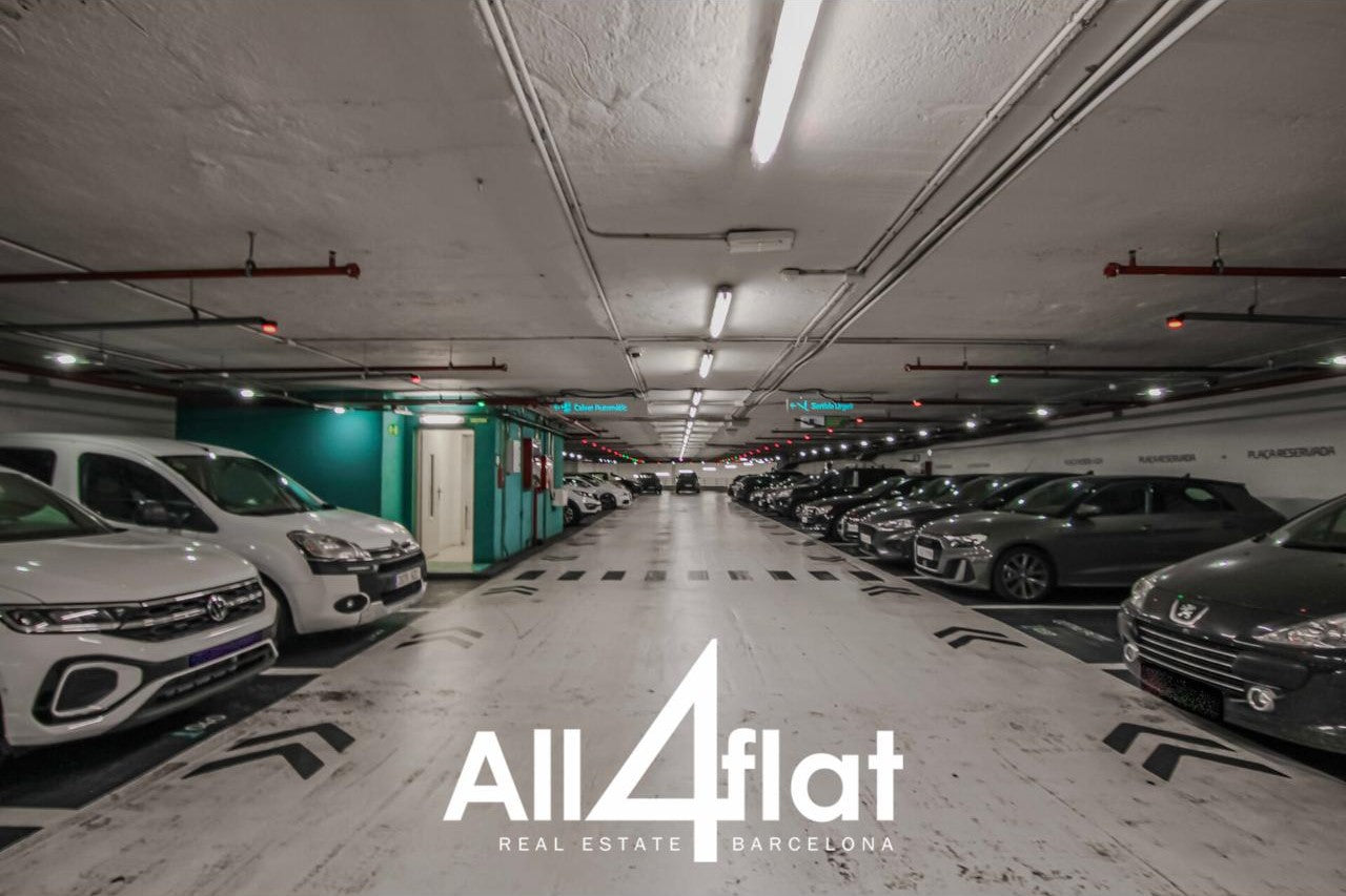 C/ Comte d´Urgell - Ref: 003340A