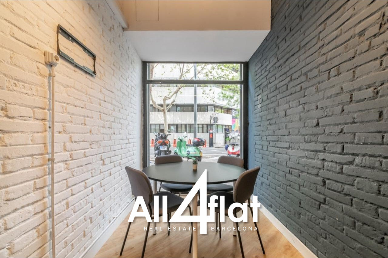 C/ Viladomat - Ref: 001558E 