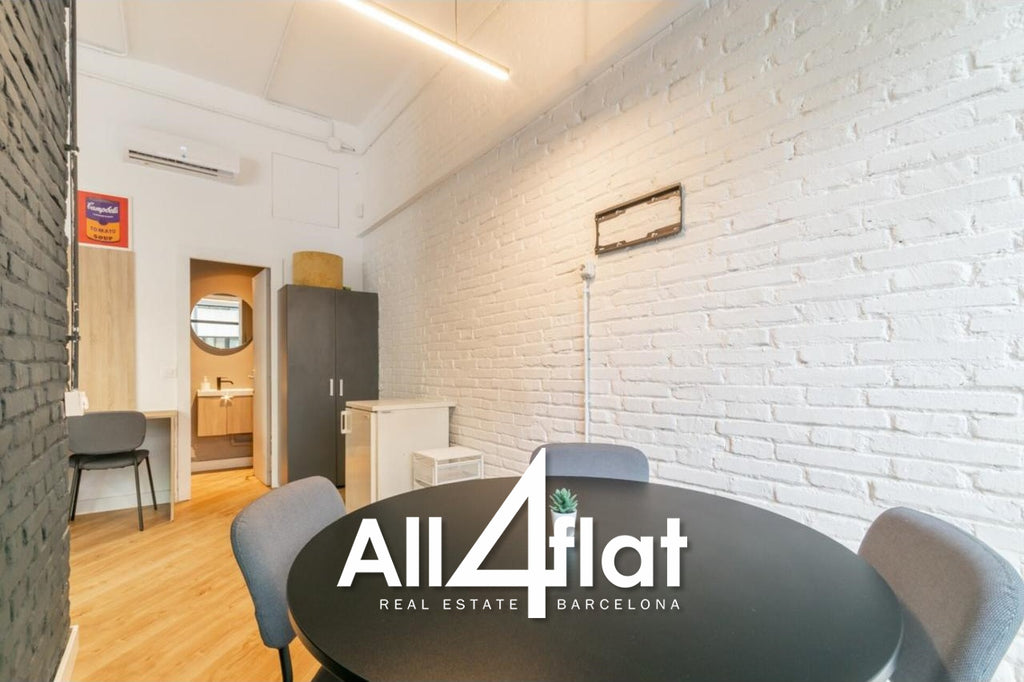 C/ Viladomat - Ref: 001558E 