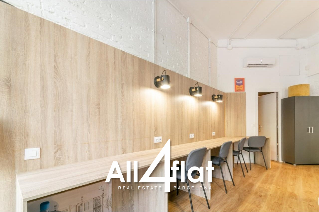 C/ Viladomat - Ref: 001558E 