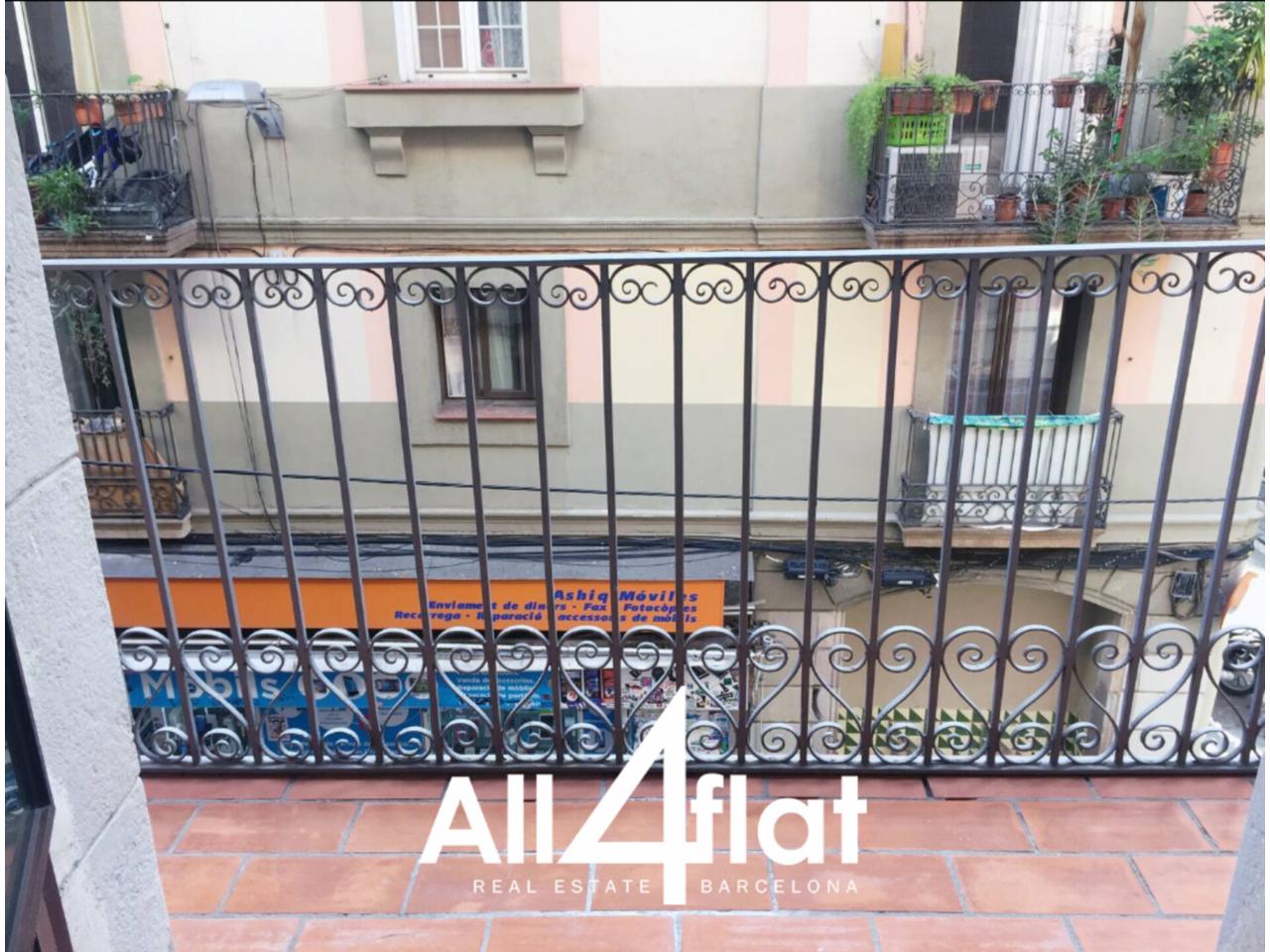 C/ Joaquin Costa - Ref: 000639K 