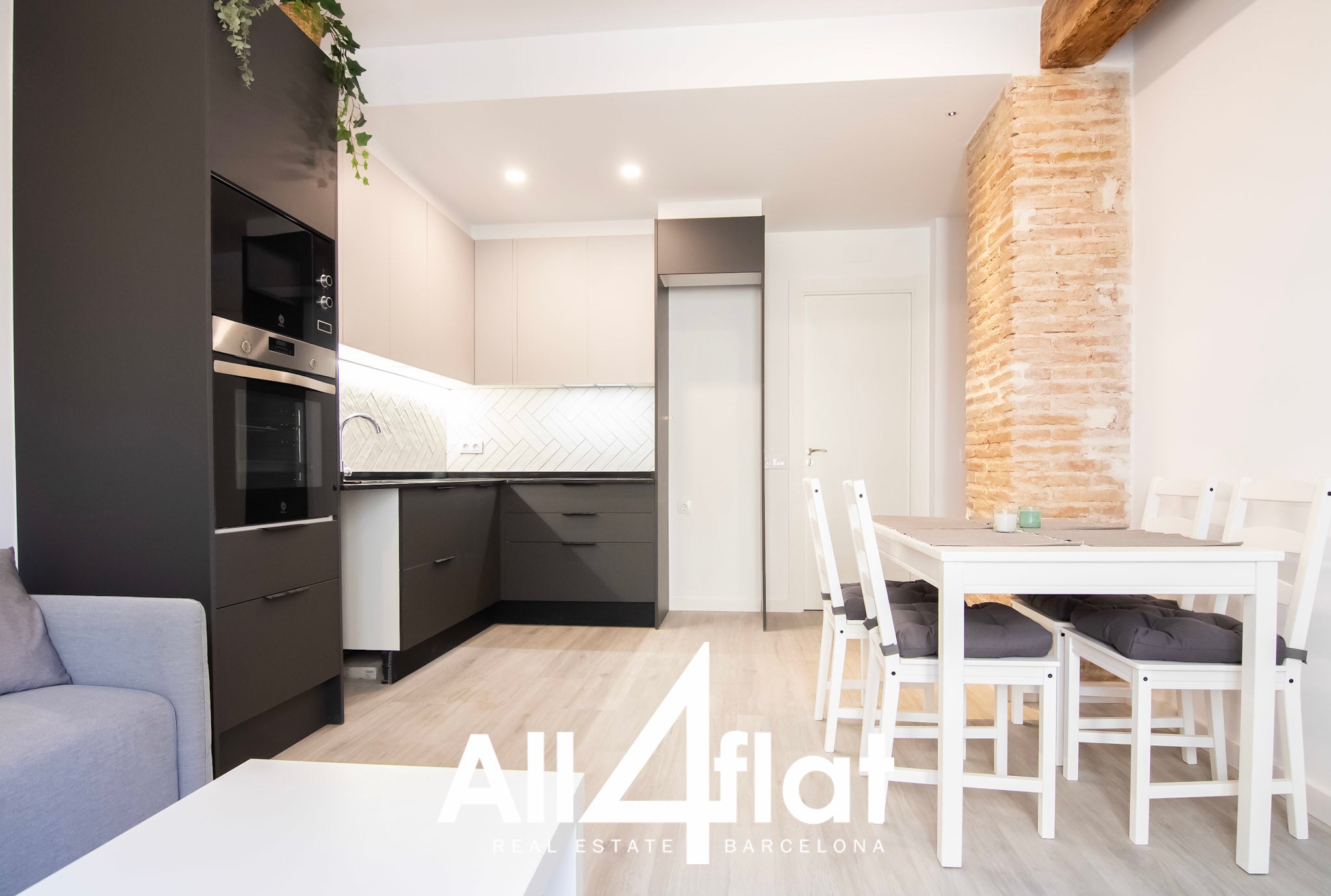 Rue Guardia - Réf. : 003063B