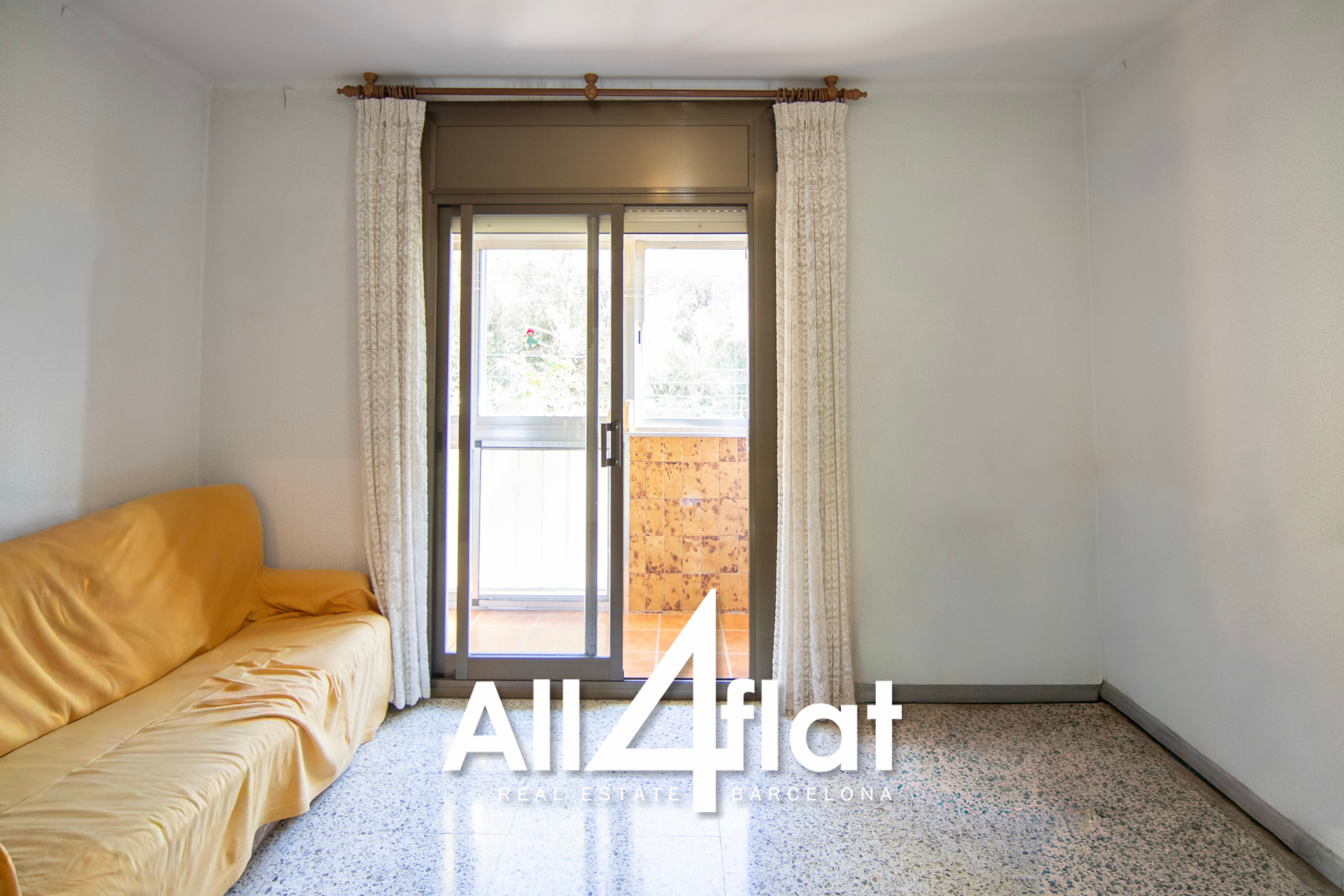 Rue Muga - Réf. : 003607 