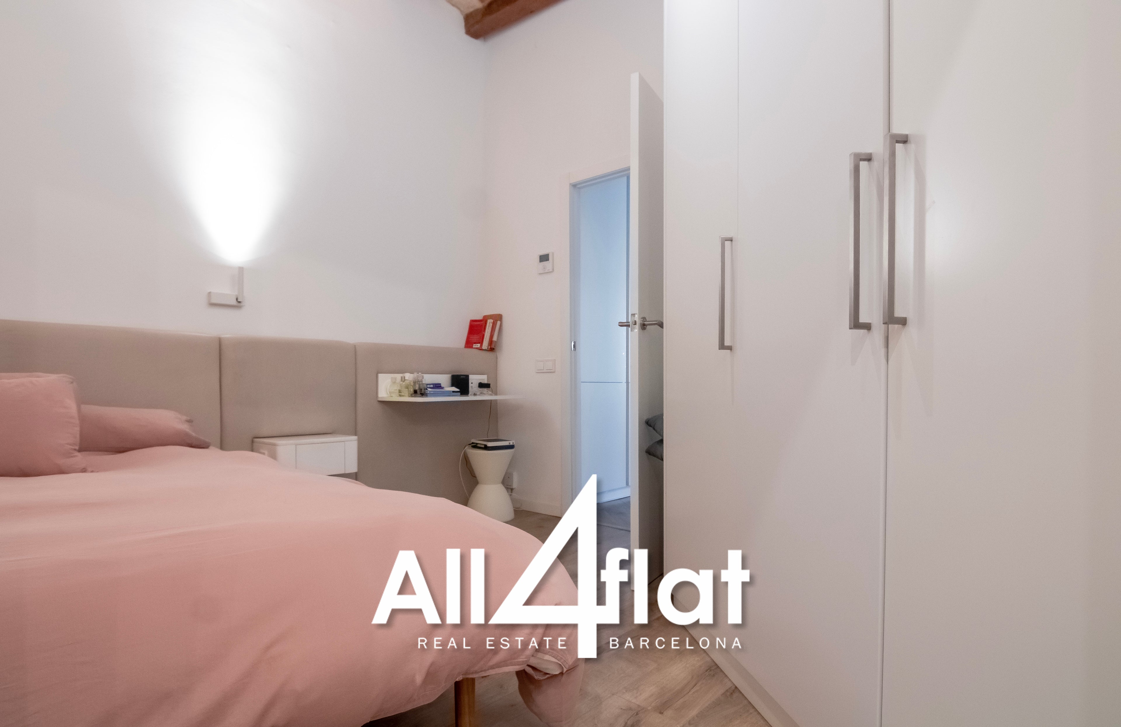 C/ Comte Urgell - Ref: 000003D