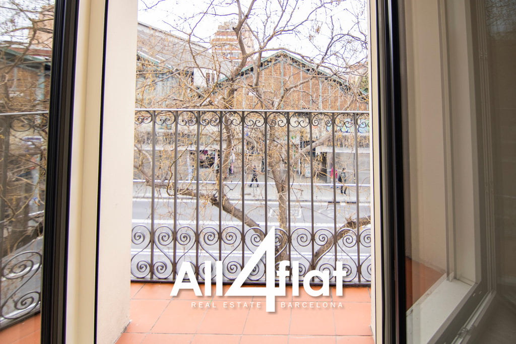 C/ Creu Coberta - Ref: 003637