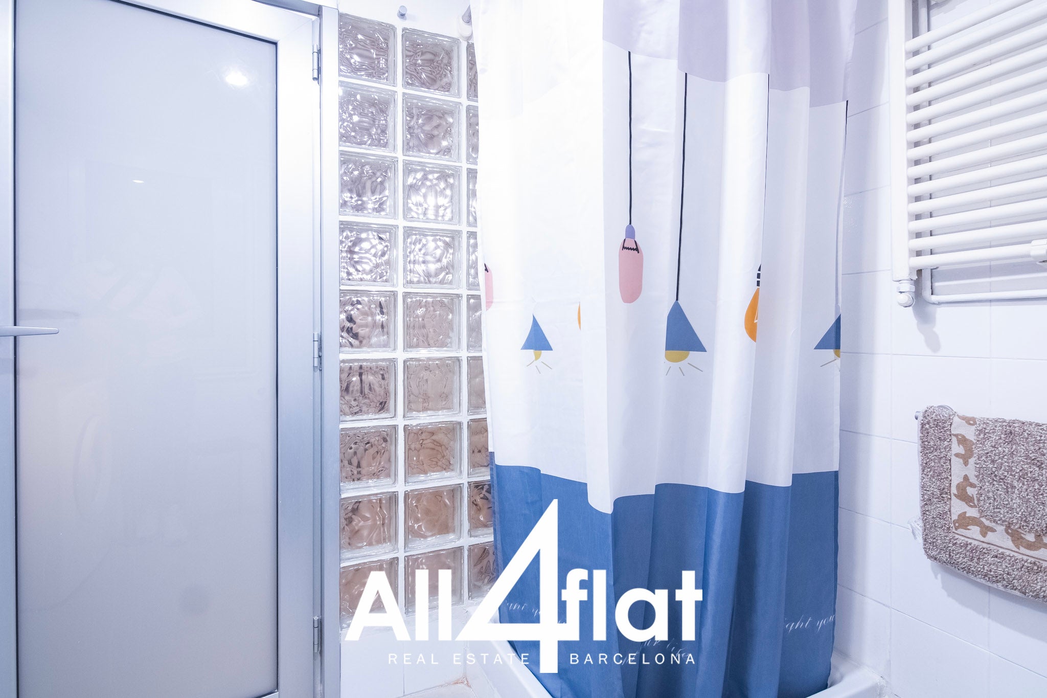 Rue des Bouteilles - Réf. : 003095B 