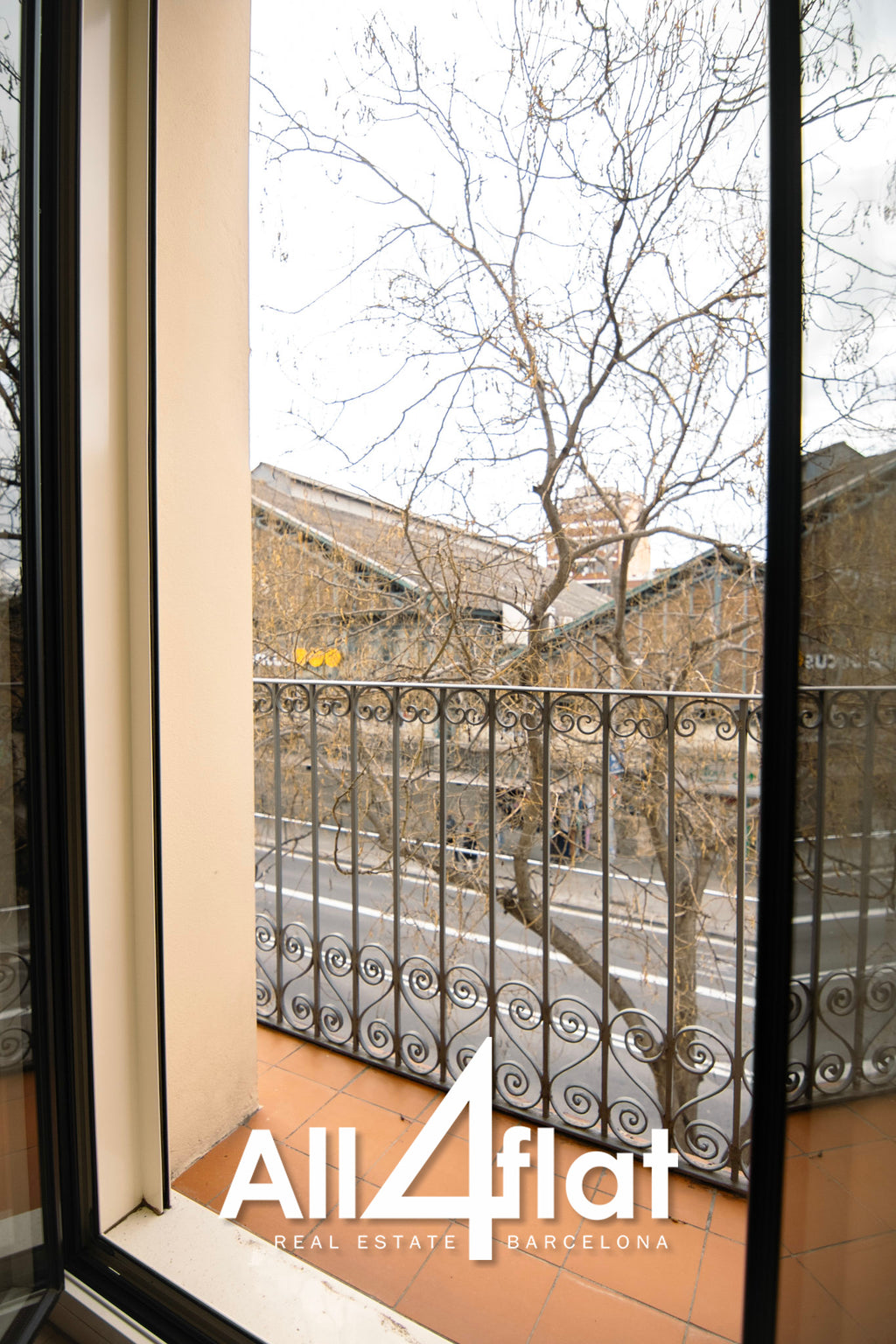 C/ Creu Coberta - Ref: 003637