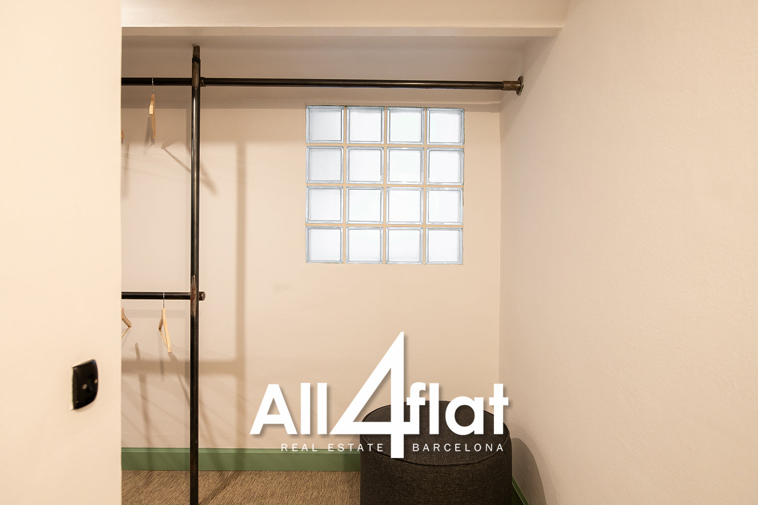 Rue Ausias Marc - Réf : 003022B 