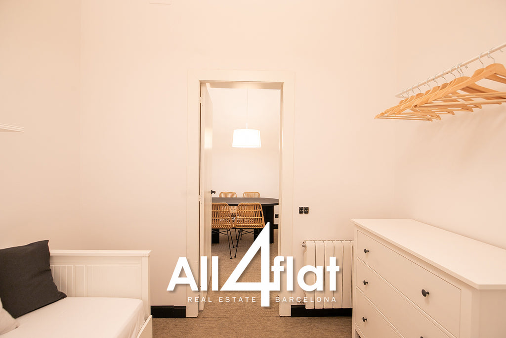 Rue Ausias Marc - Réf : 003022B 