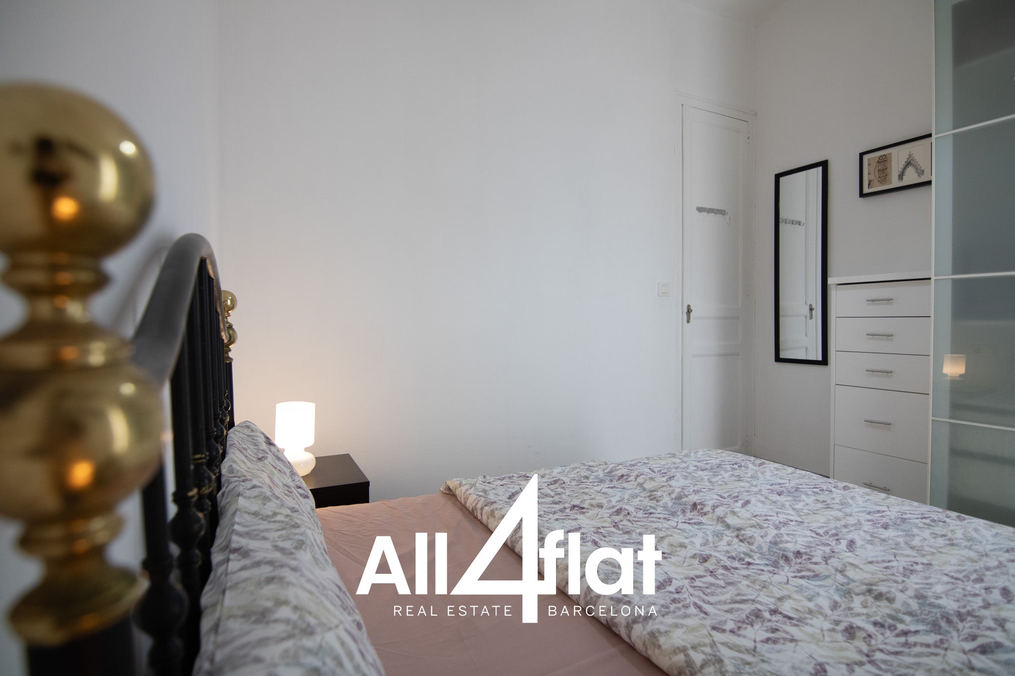 Arago St - Ref: 003684