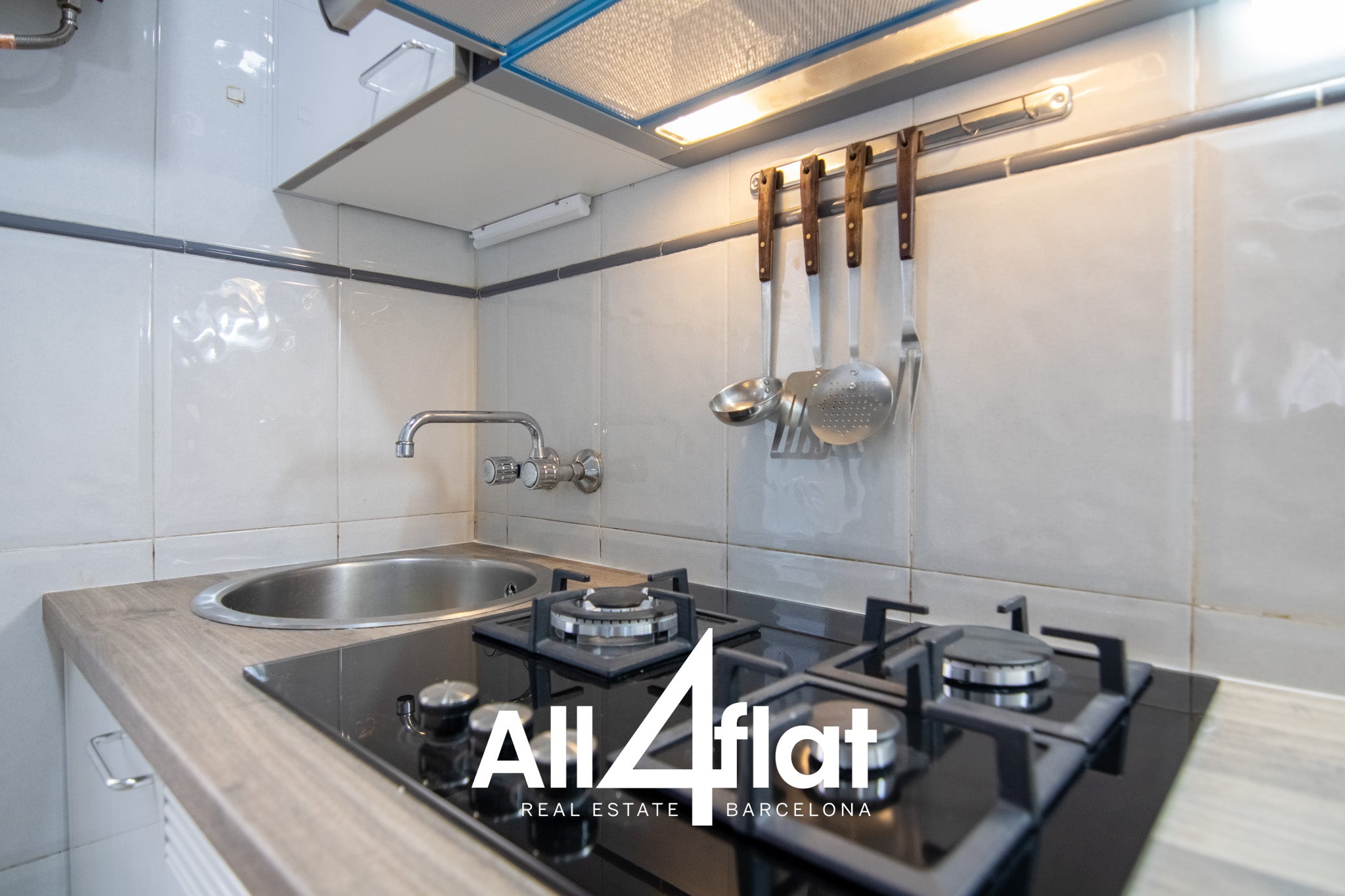 Arago St - Ref: 003684