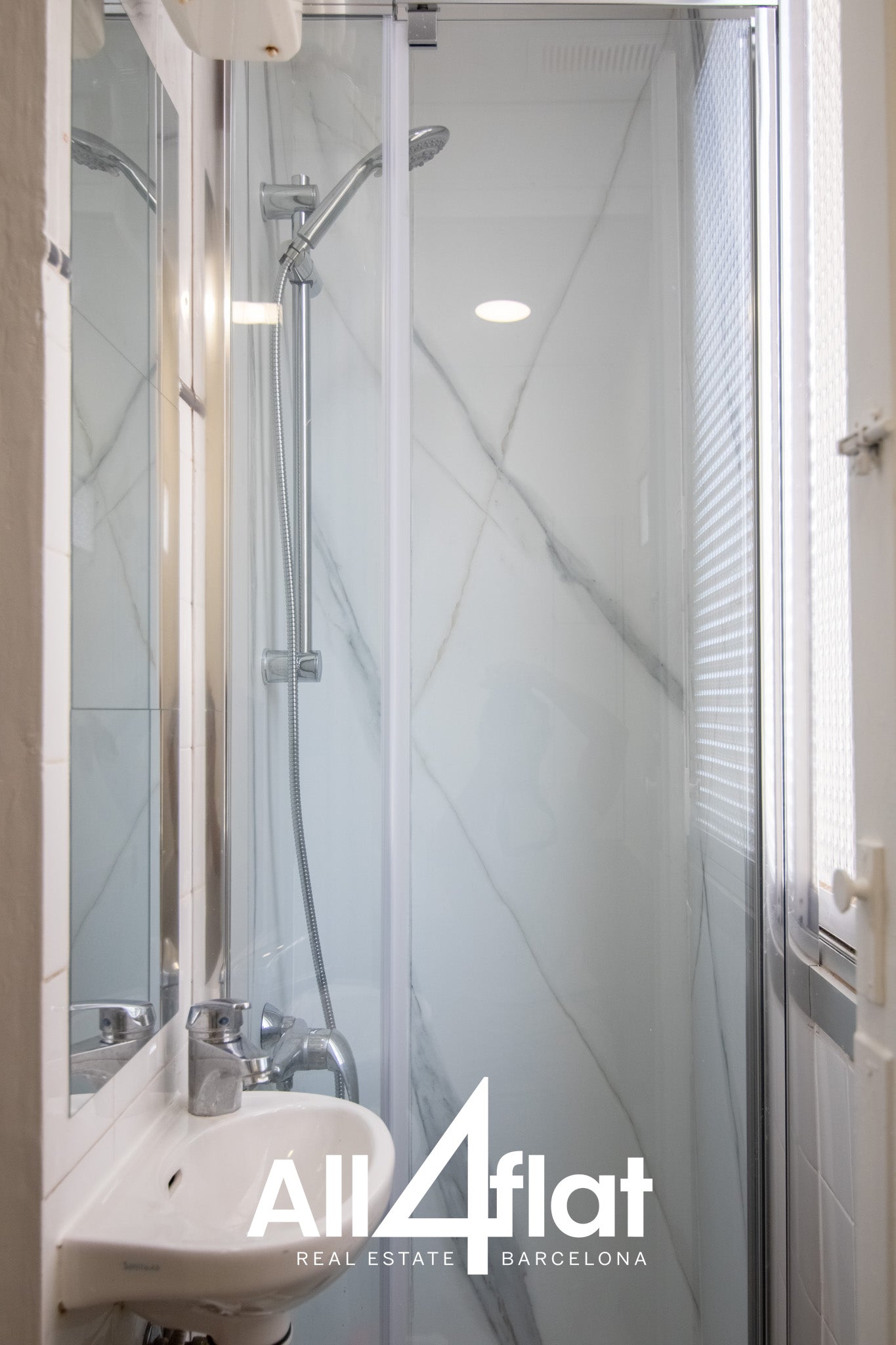 Arago St - Ref: 003684