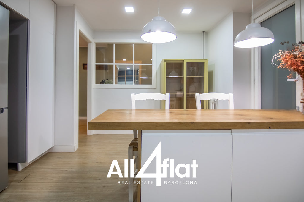 C/ Pau Claris - Ref: 003679
