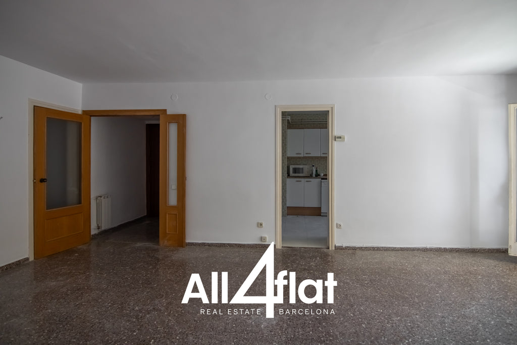 Rua Llavaneras - Ref.: 003727