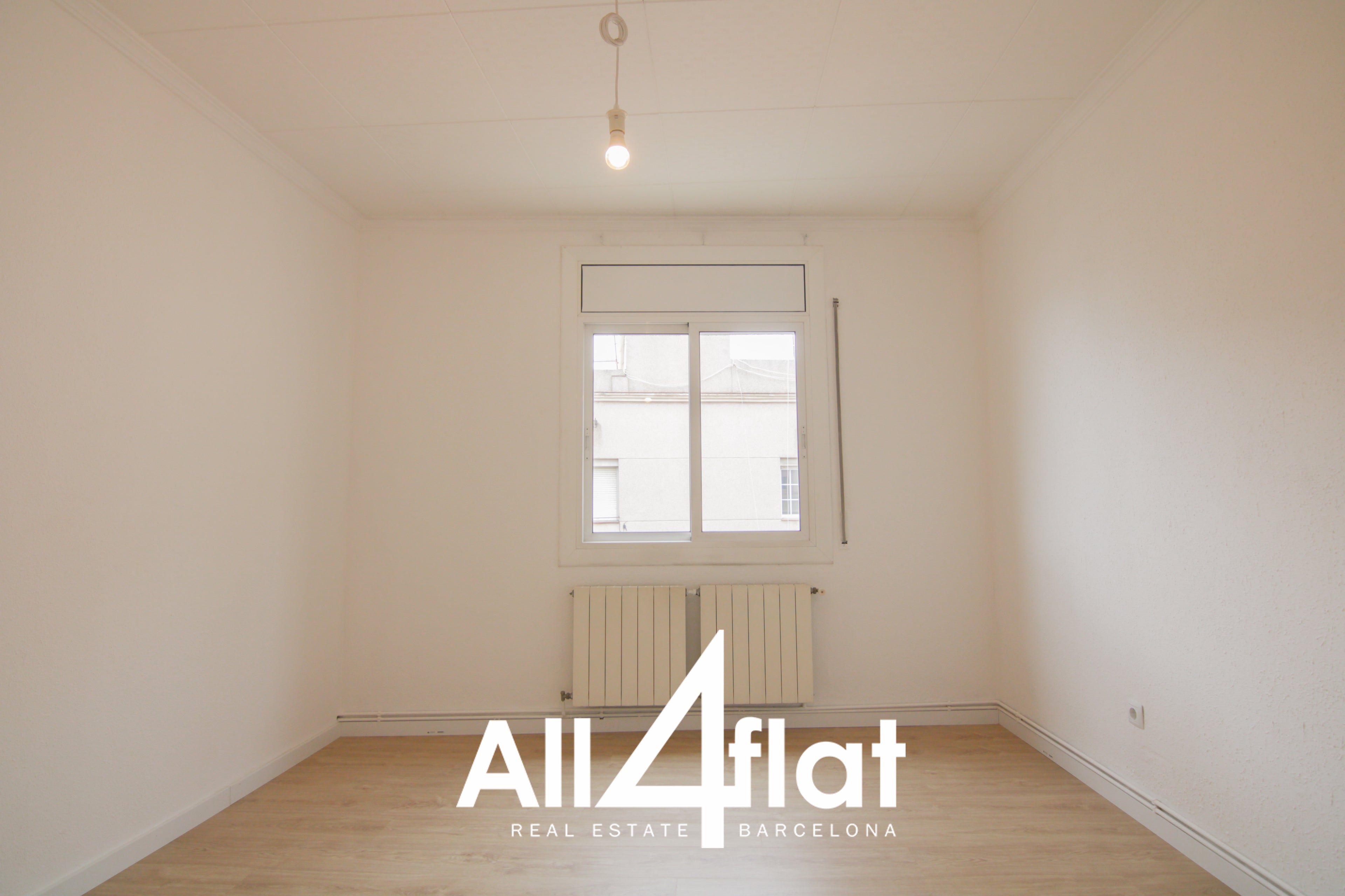 C/ Mare De Déu Dels Àngels - Ref: 002680