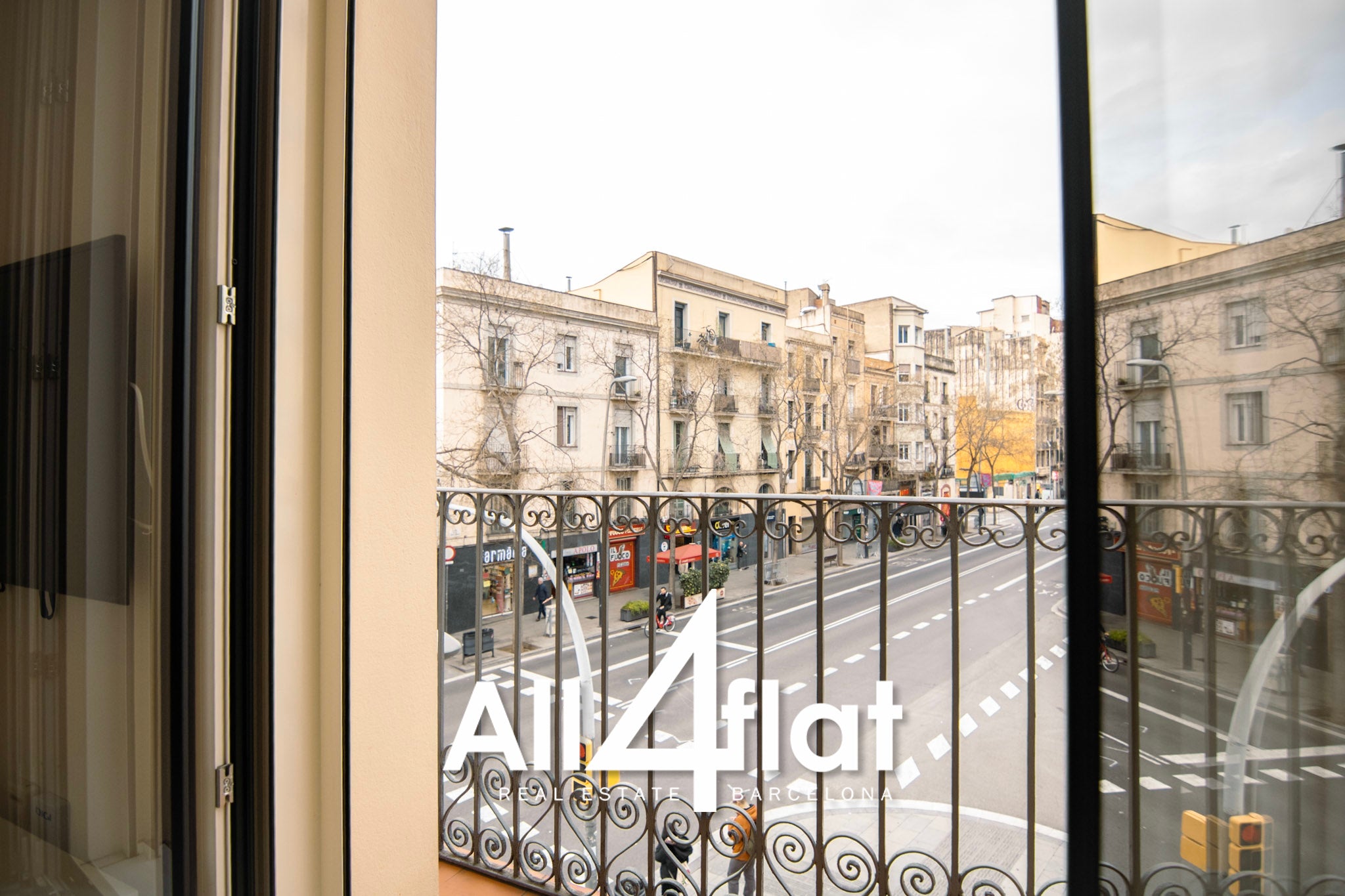 C/ Creu Coberta - Ref: 003648