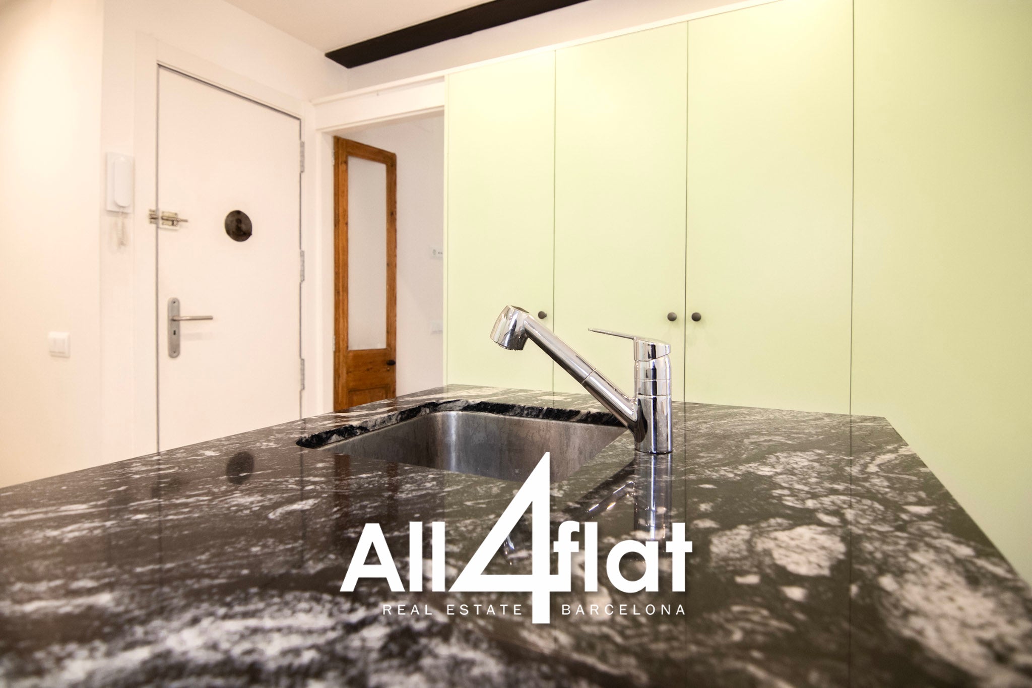 C/ Creu Coberta - Ref: 003648