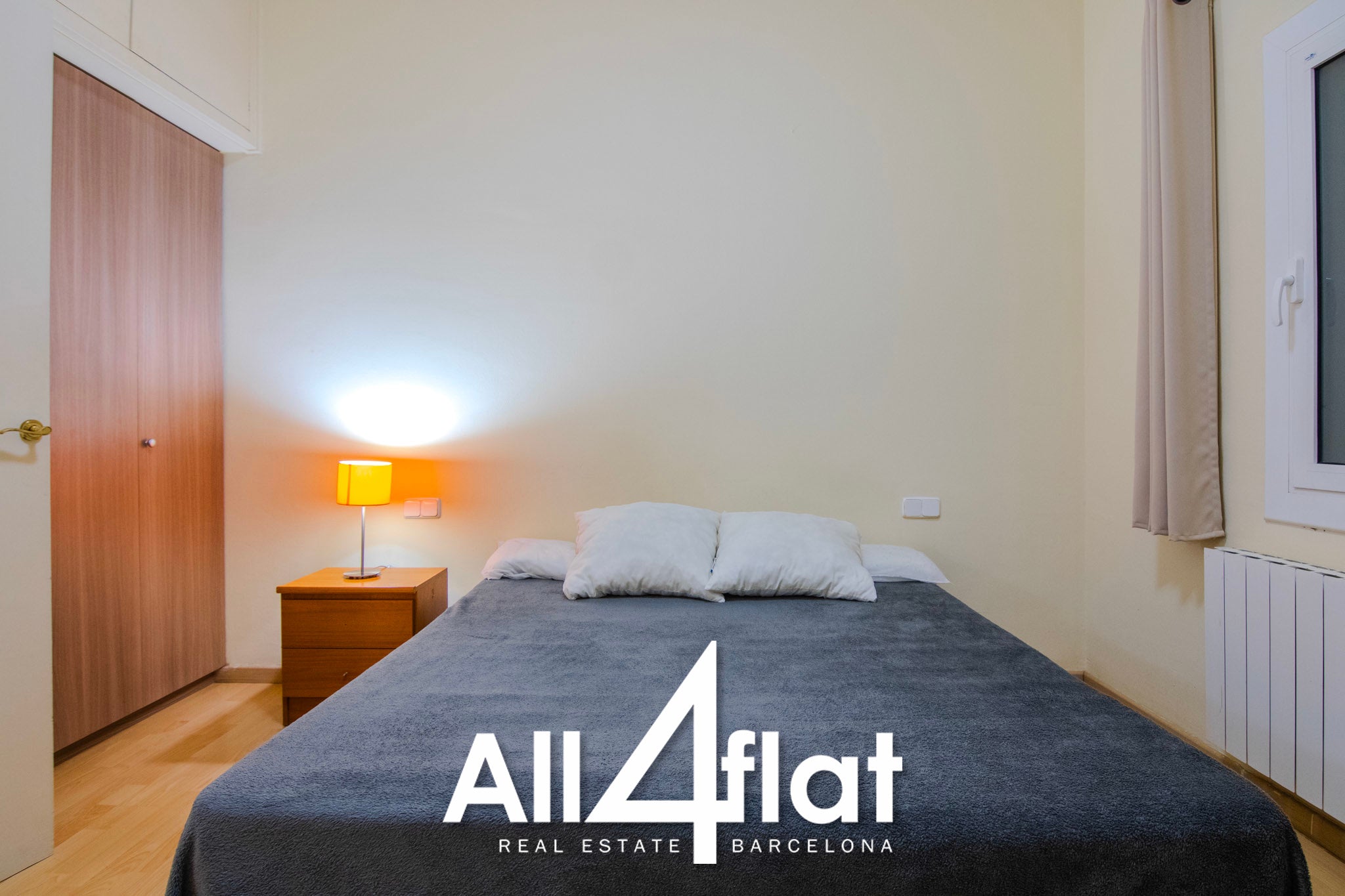 Av Parallel - Ref: 003516A