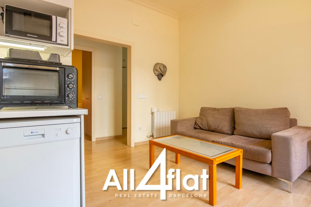 Av Parallel - Ref: 003516A