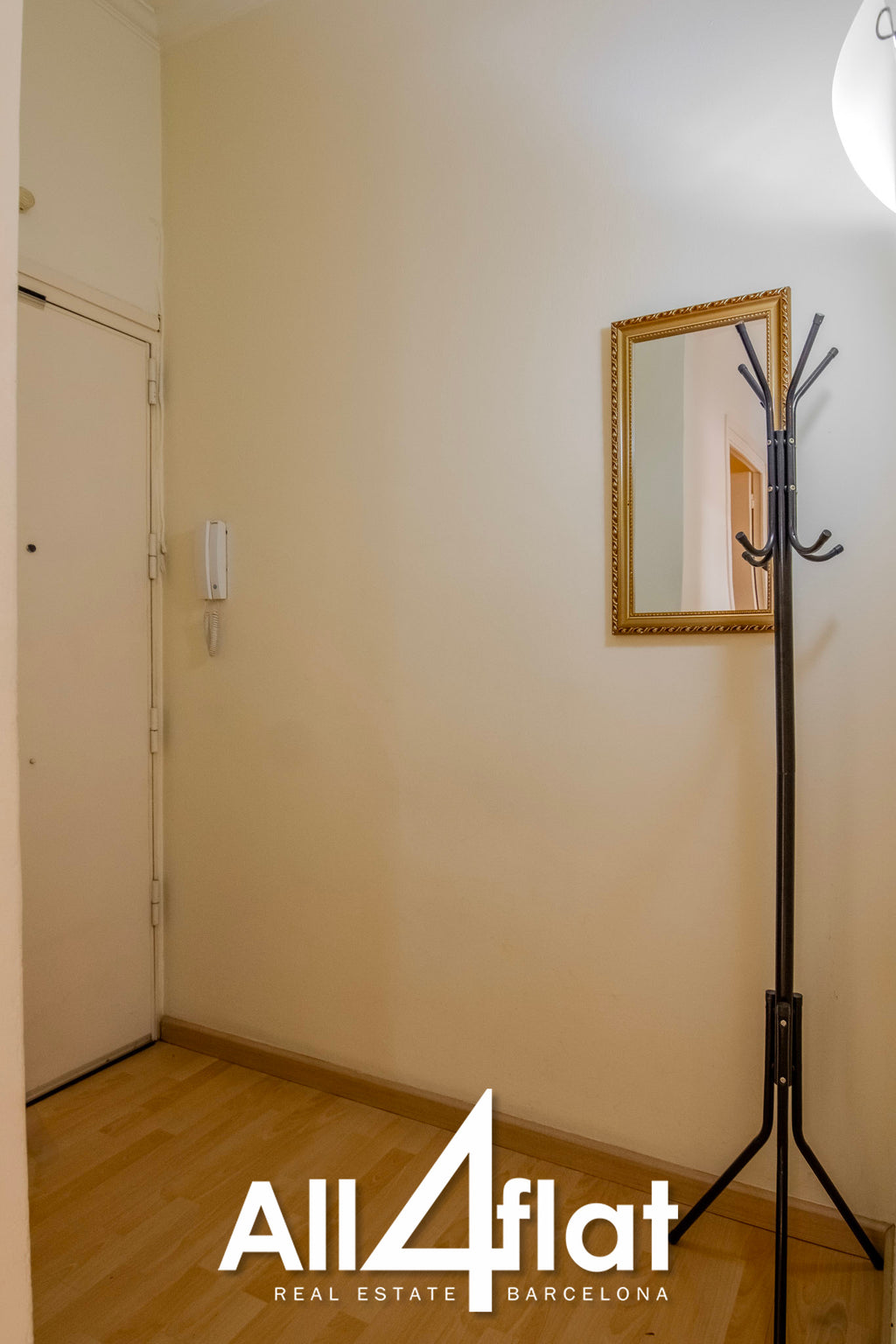 Av Parallel - Ref: 003516A