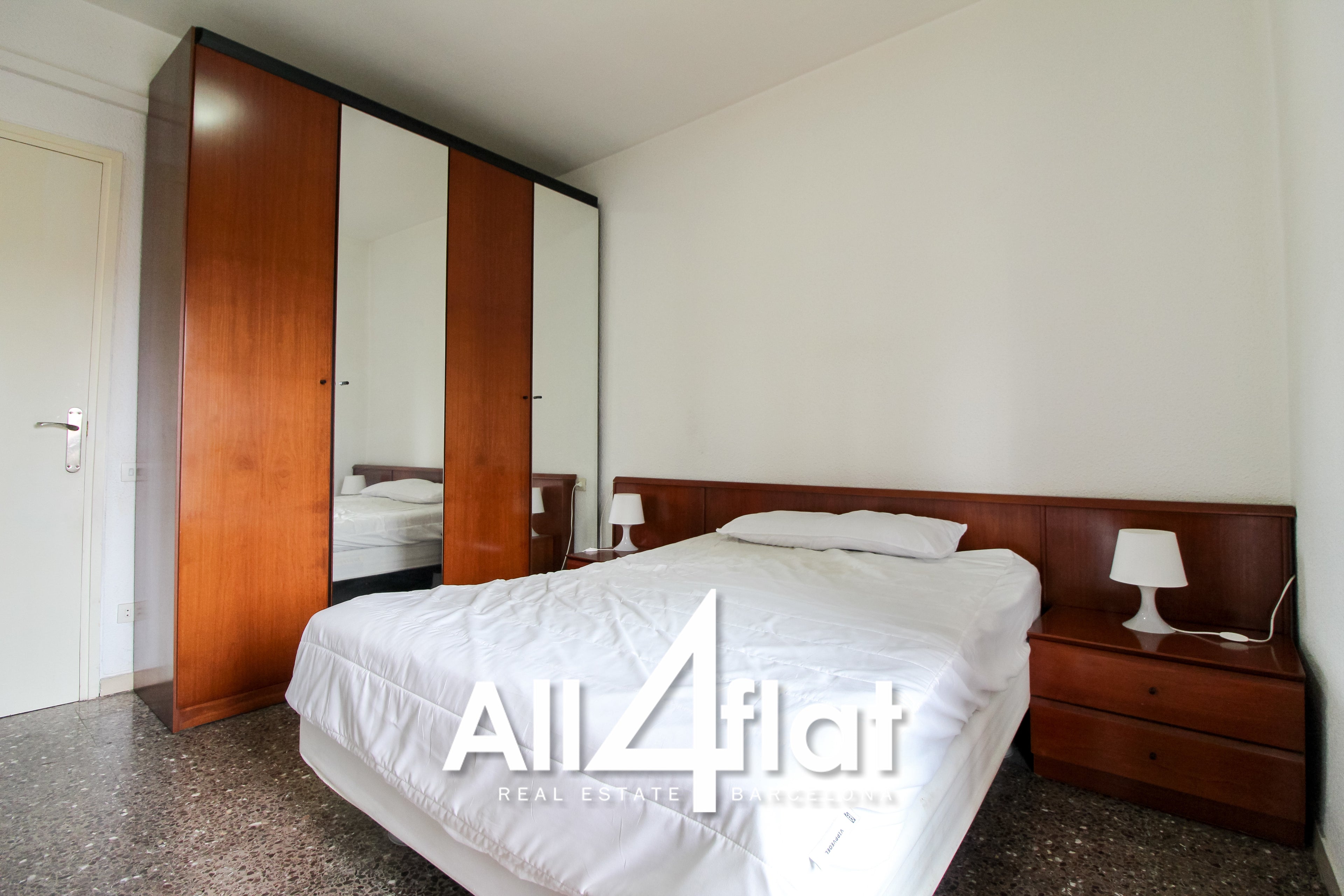 Valencia St. - Ref: 000987M