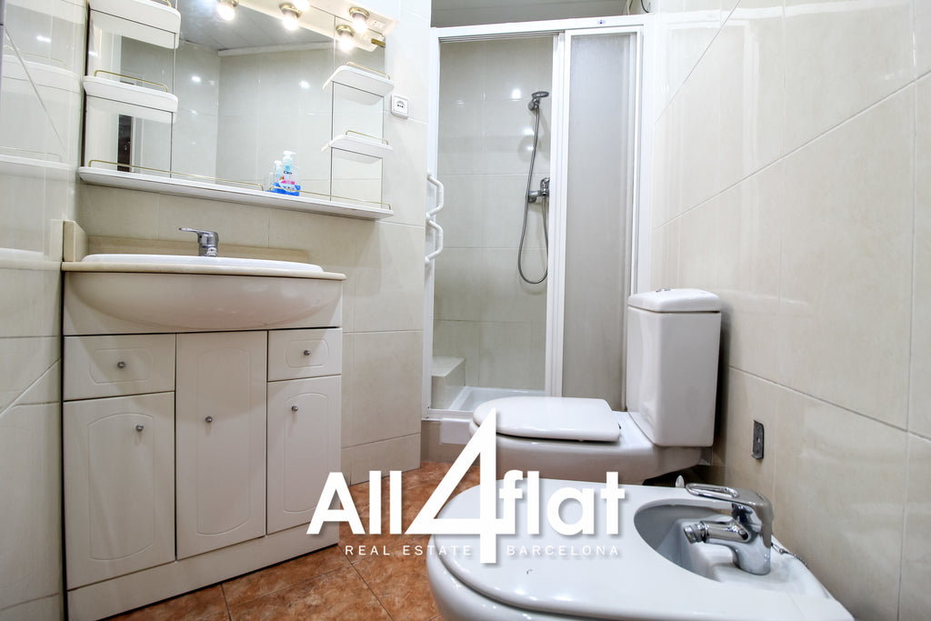 Valencia St. - Ref: 000987M