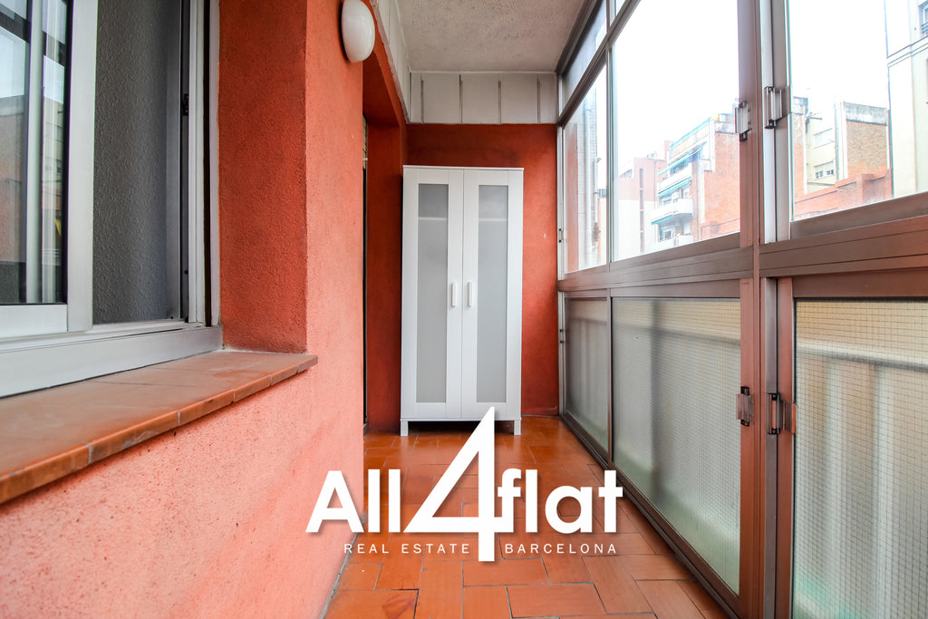 Valencia St. - Ref: 000987M