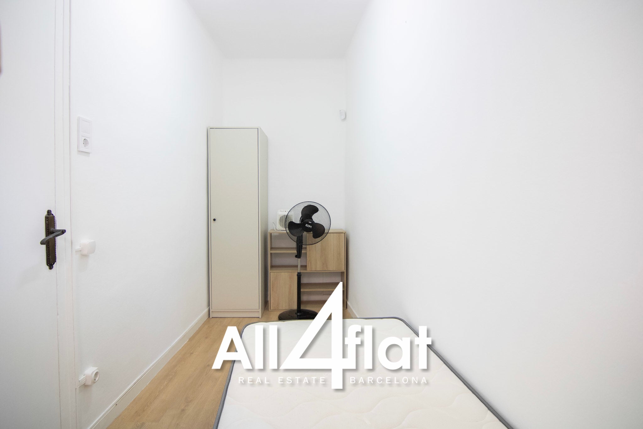 Rubidi St. - Ref: 002843G
