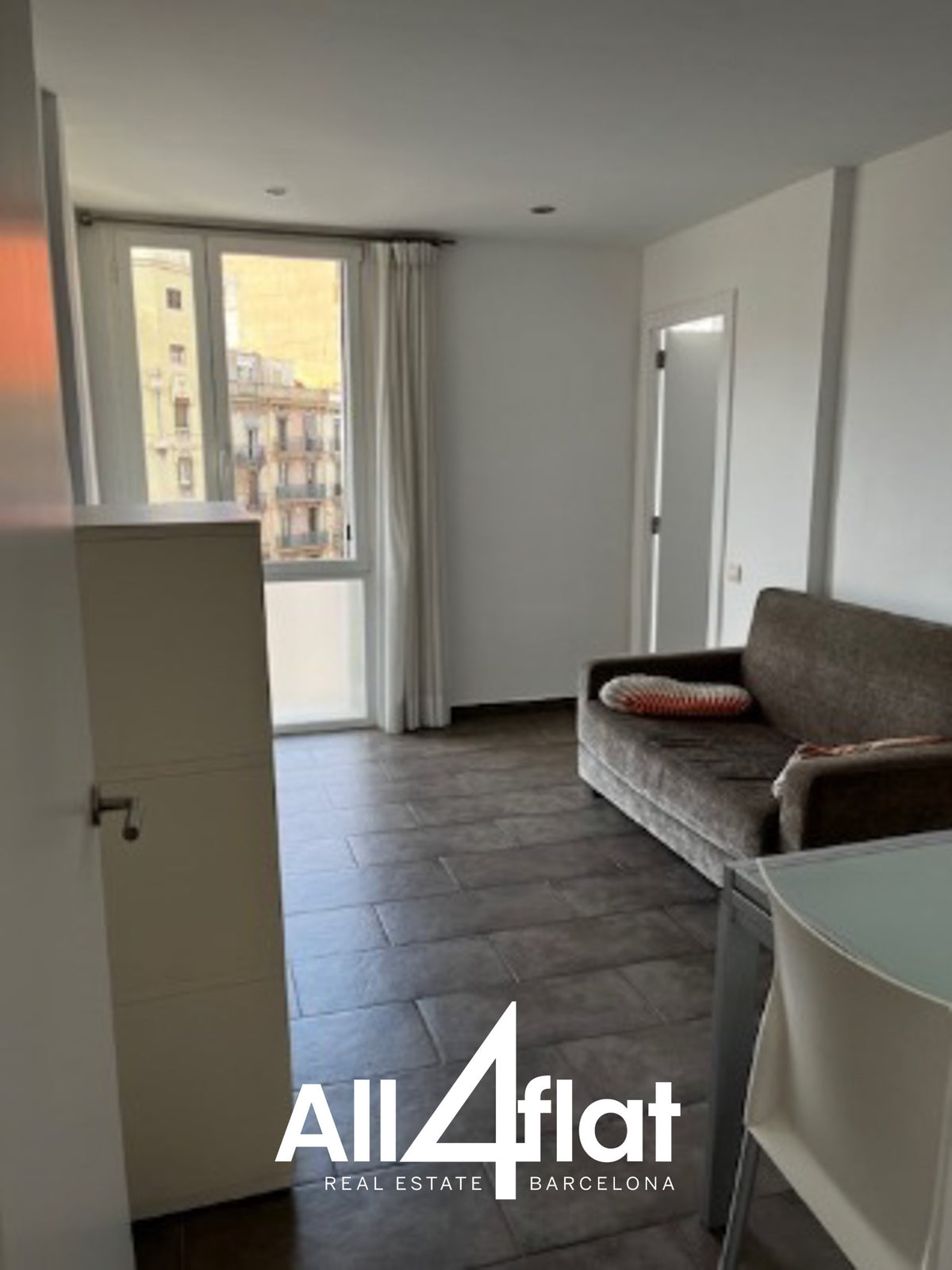 C/ Comte D'urgell - Ref: 003709