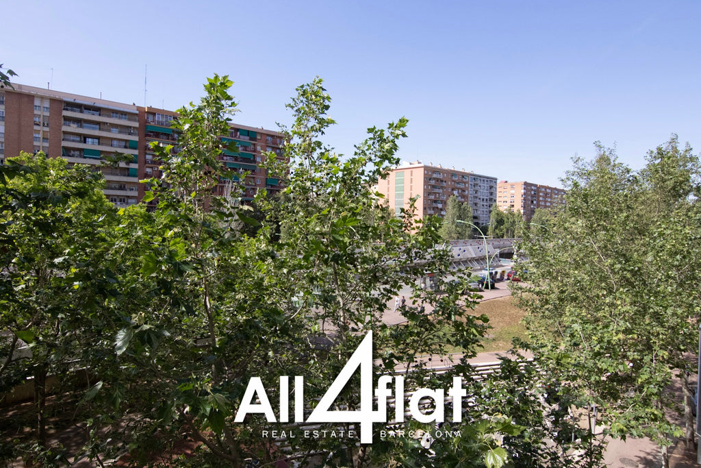 C/ Gran Vía Les Corts Catalanes - Réf: 002909