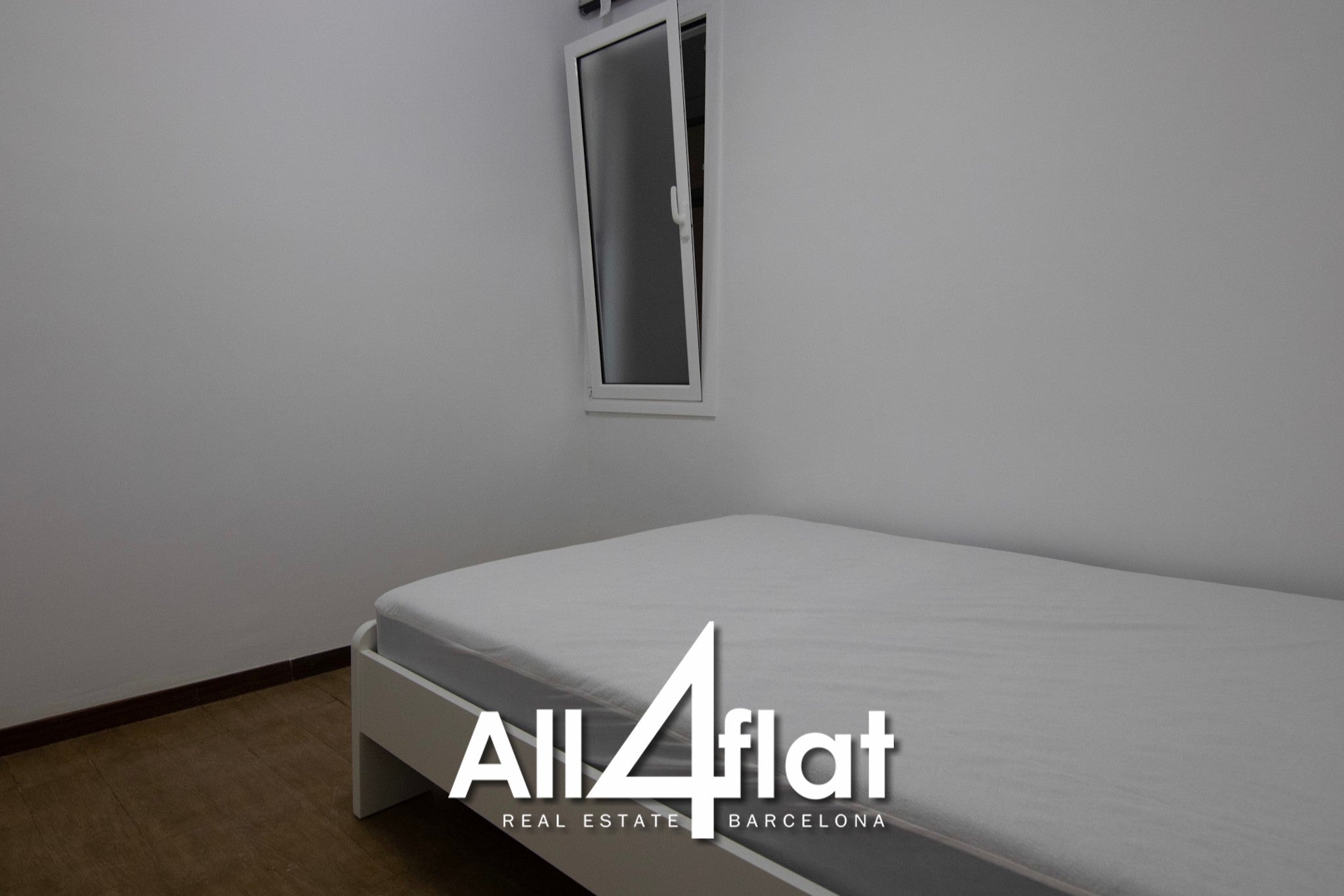 C/ Gran Vía Les Corts Catalanes - Réf: 002909