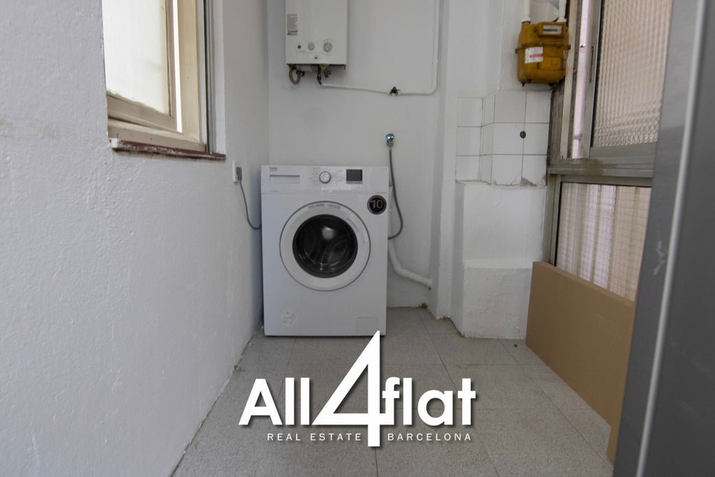 C/ Gran Vía Les Corts Catalanes - Réf: 002909