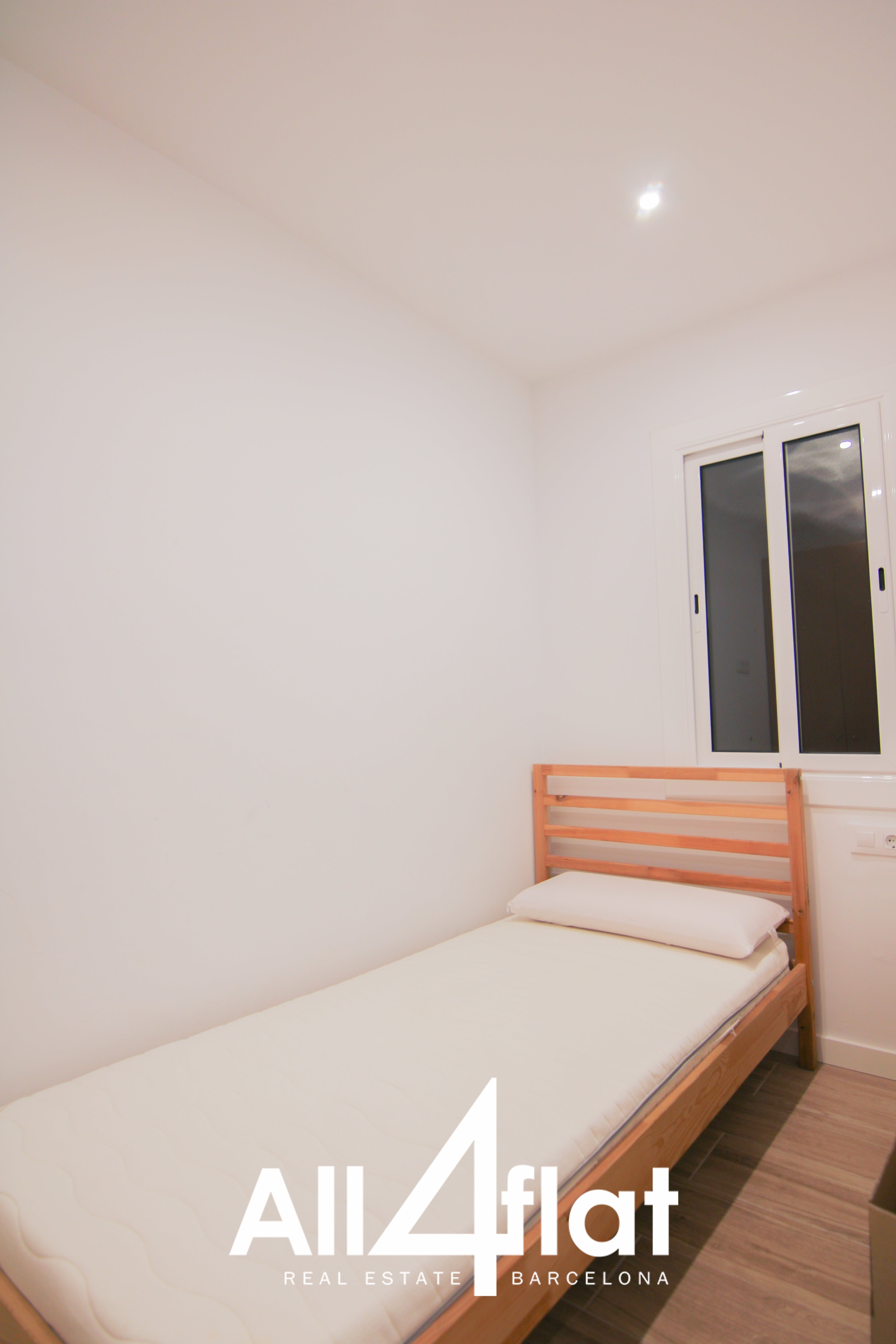Paseo Pujades - Ref: 002279D