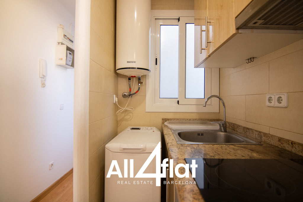 C/ Carretera de Sants -  Ref: 003576A