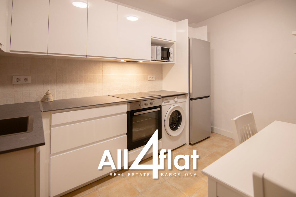 C/ Mila I Fontanals - Ref: 003636