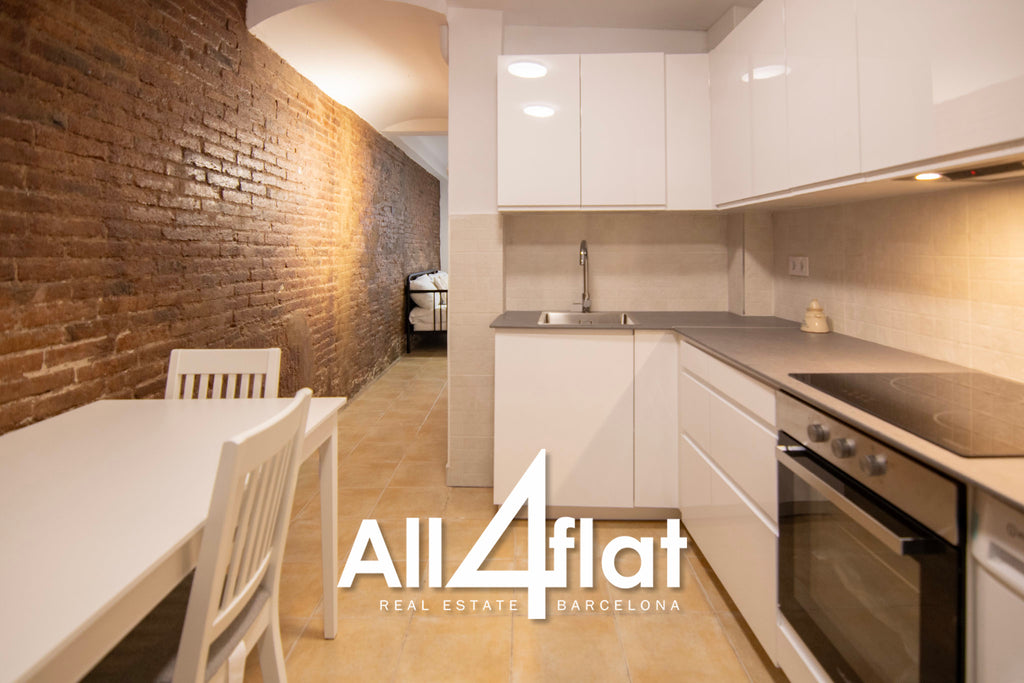 C/ Mila I Fontanals - Ref: 003636
