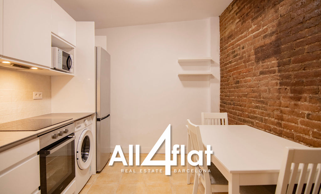C/ Mila I Fontanals - Ref: 003636
