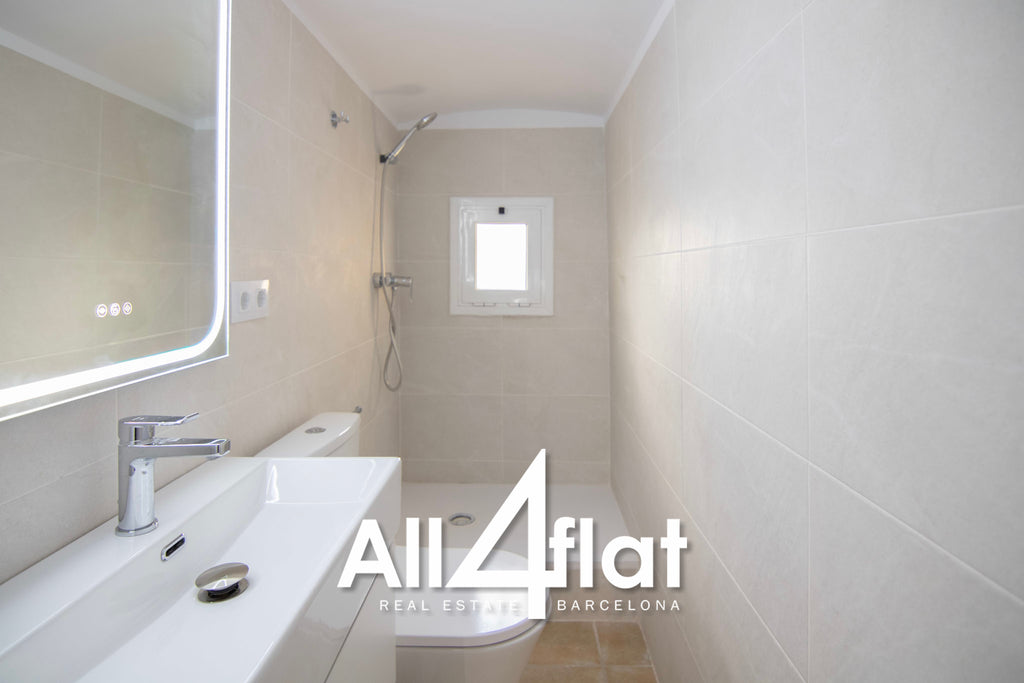 C/ Mila I Fontanals - Ref: 003636