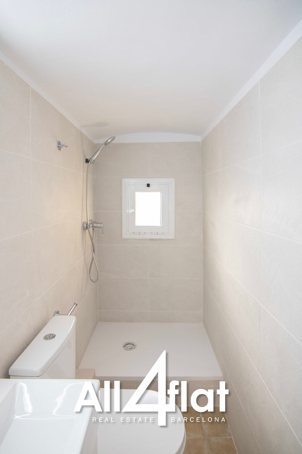 C/ Mila I Fontanals - Ref: 003636