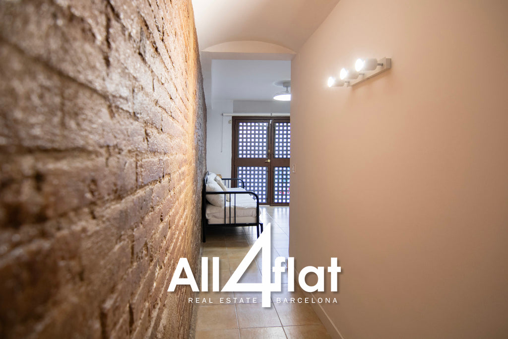 C/ Mila I Fontanals - Ref: 003636