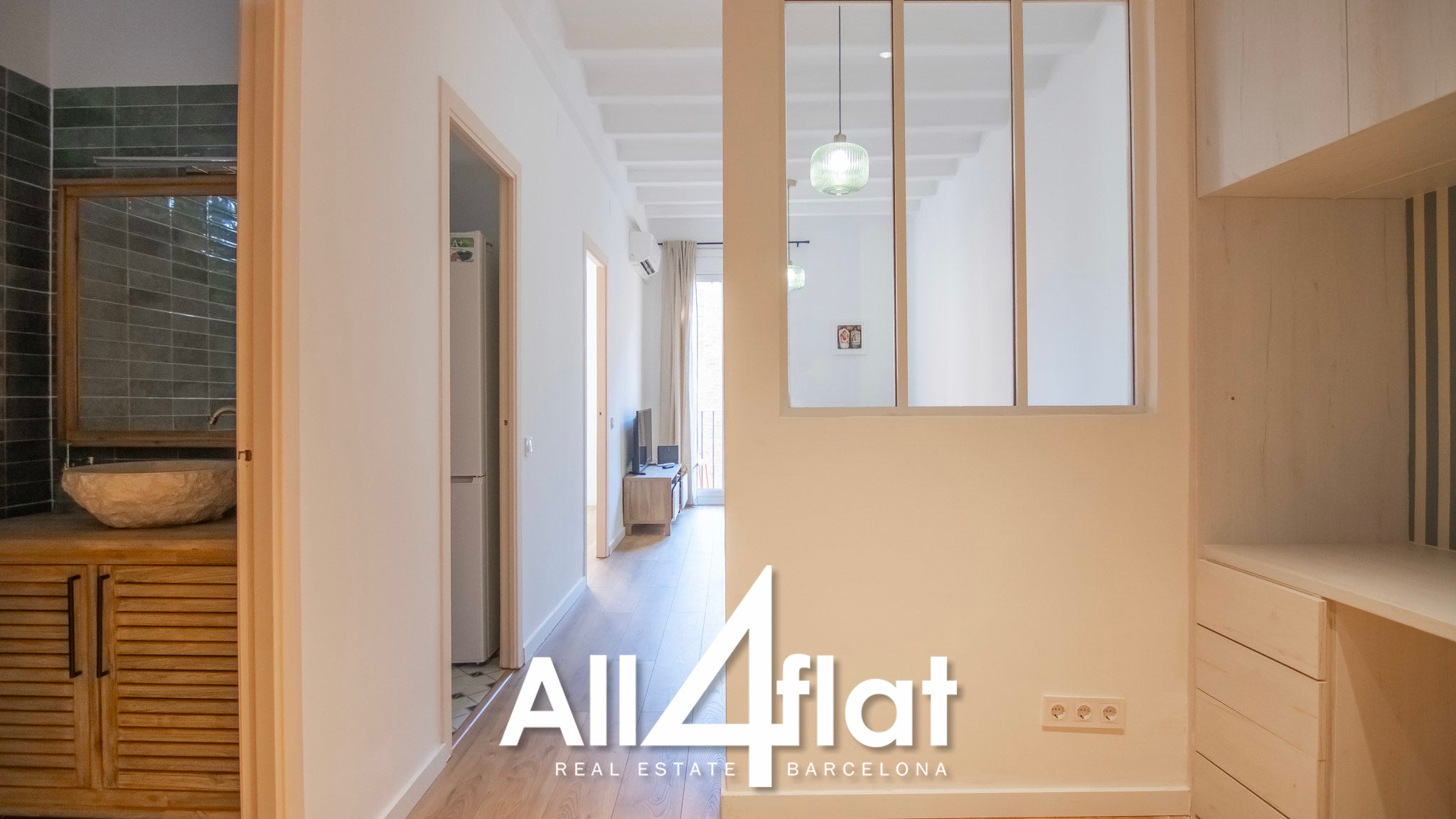 C/ Viladomat - Ref: 000138