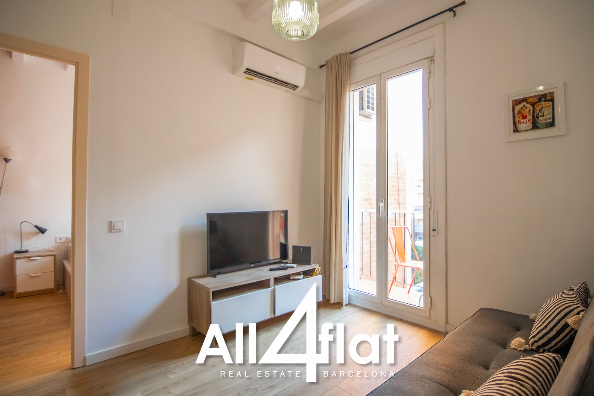 C/ Viladomat - Ref: 000138