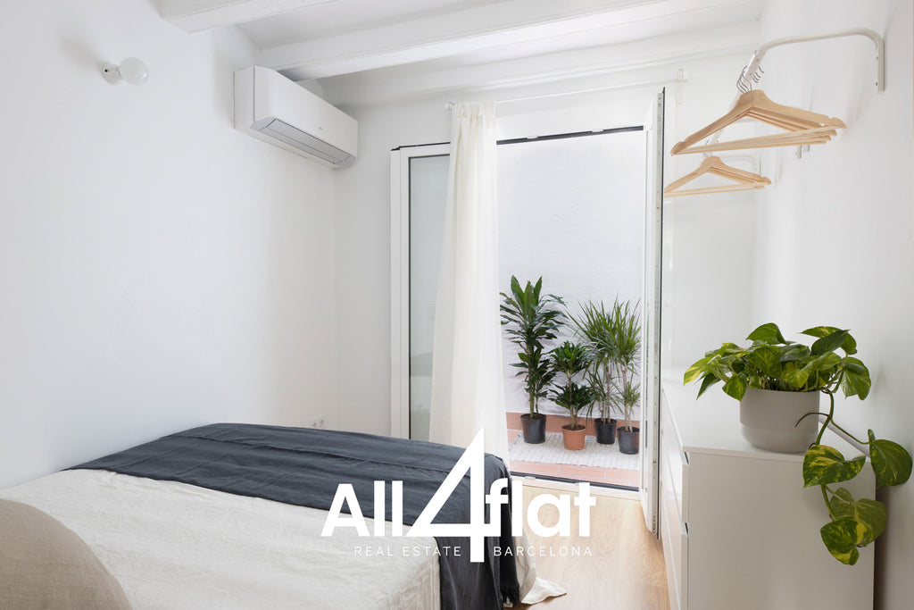 C/ Sant Antoni Abat - Ref: 001259D