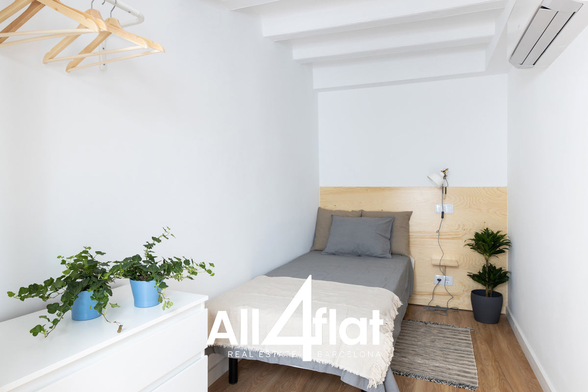 C/ Sant Antoni Abat - Ref: 001259D