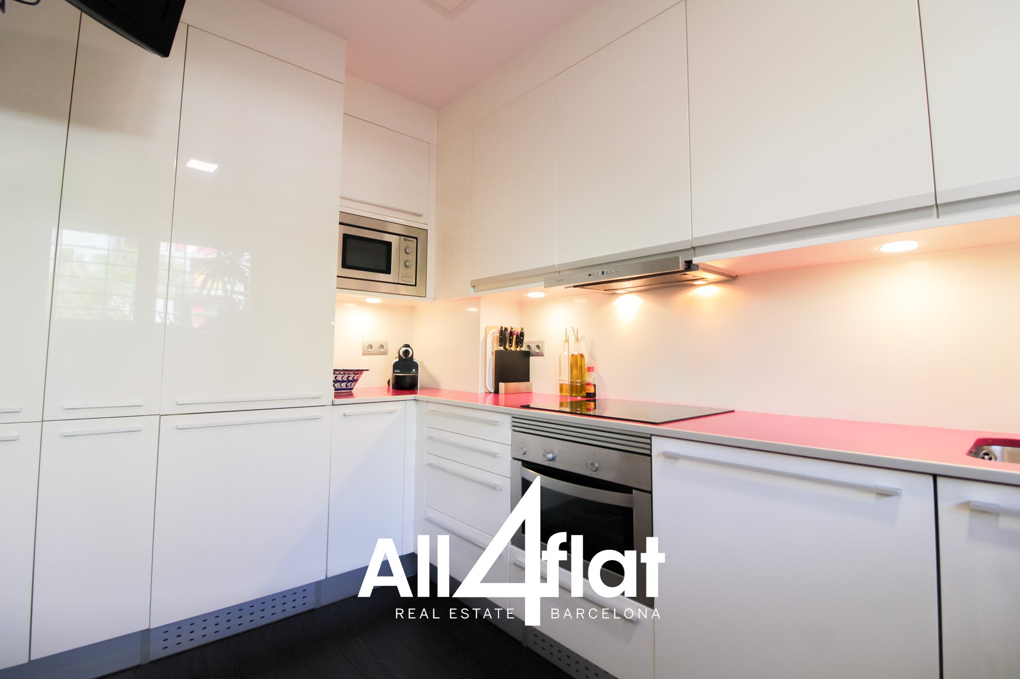 Mileva Maric St. - Ref: 002700A