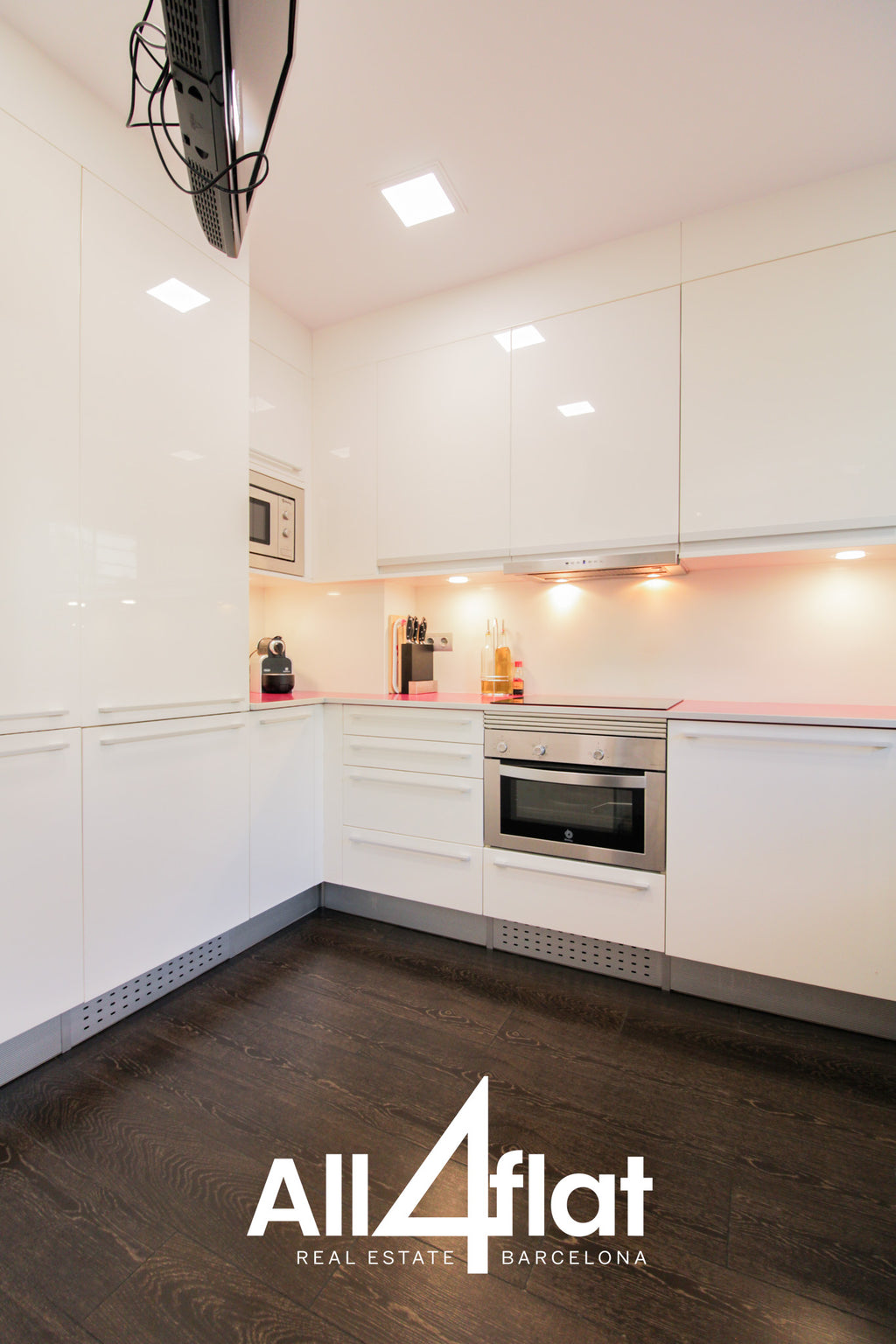 Mileva Maric St. - Ref: 002700A