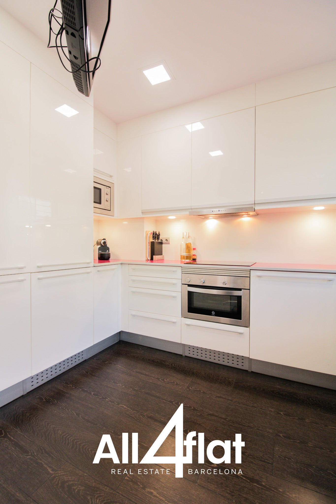 Mileva Maric St. - Ref: 002700A