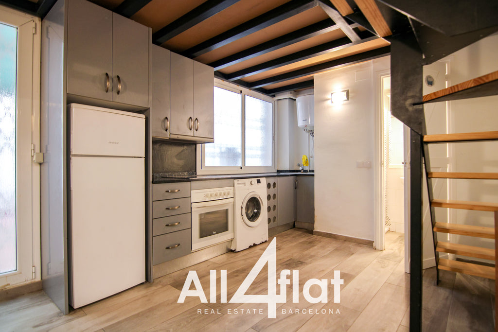 C/ Traja - Ref: 002045G