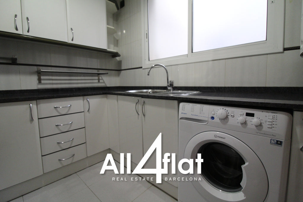 C/ Gran de Gracia - Ref: 000233B